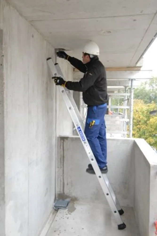 MAGAZIJNLADDER MET TRAPTREDEN 1X10